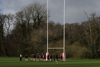 040424 - Wales Women’s Rugby Training Session - The Wales Women’s squad during training session ahead of Wales’ next Women’s 6 Nations match against Ireland