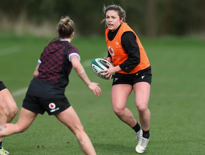 040424 - Wales Women’s Rugby Training Session - Hannah Bluck during training session ahead of Wales’ next Women’s 6 Nations match against Ireland