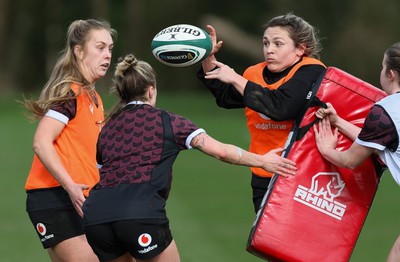 040424 - Wales Women’s Rugby Training Session - Hannah Bluck during training session ahead of Wales’ next Women’s 6 Nations match against Ireland