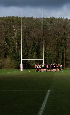 040424 - Wales Women’s Rugby Training Session - The Wales Women’s squad during training session ahead of Wales’ next Women’s 6 Nations match against Ireland