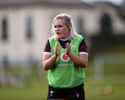 170518 - Wales Rugby Training session ahead of their game against Ireland - Alex Callender during training