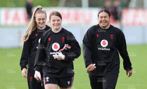 040424 - Wales Women’s Rugby Training Session -  Hannah Jones, Kate Williams and Sisilia Tuipulotu during training session ahead of Wales’ next Women’s 6 Nations match against Ireland