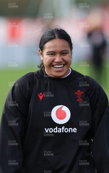 040424 - Wales Women’s Rugby Training Session -  Sisilia Tuipulotu during training session ahead of Wales’ next Women’s 6 Nations match against Ireland