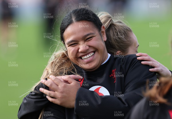 040424 - Wales Women’s Rugby Training Session -  Hannah Jones and Sisilia Tuipulotu during training session ahead of Wales’ next Women’s 6 Nations match against Ireland