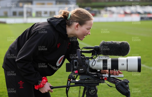 040424 - Wales Women’s Rugby Training Session - Carys Cox tries her hand at videography during training session ahead of Wales’ next Women’s 6 Nations match against Ireland