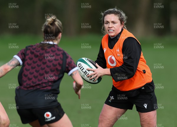 040424 - Wales Women’s Rugby Training Session - Hannah Bluck during training session ahead of Wales’ next Women’s 6 Nations match against Ireland