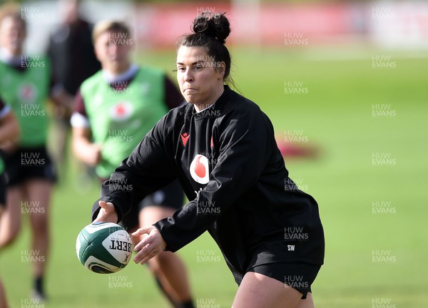 170518 - Wales Rugby Training session ahead of their game against Ireland - Shona Wakley during training