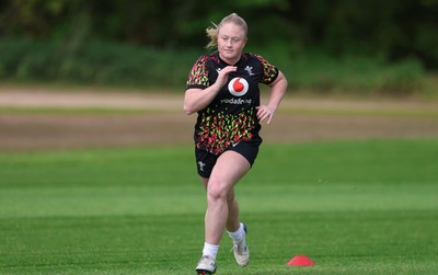 050526 - Wales Women Rugby Training Session - Seren Lockwood during training ahead of the 6 Nations match against Ireland