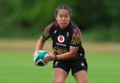 050526 - Wales Women Rugby Training Session - Jenna De Vera during training ahead of the 6 Nations match against Ireland