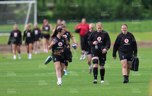050526 - Wales Women Rugby Training Session - Kayleigh Powell, Bethan Lewis and Lleucu George during training ahead of the 6 Nations match against Ireland