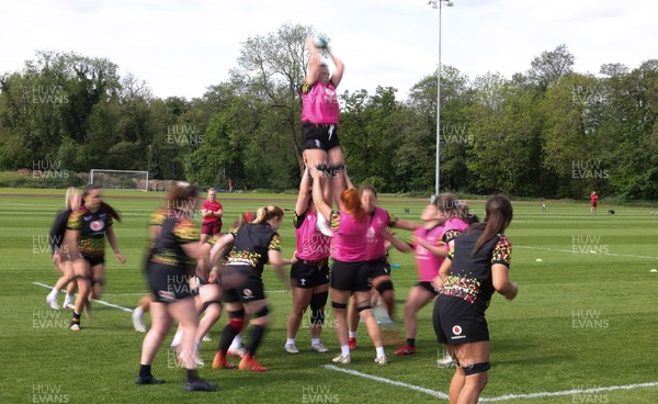 050526 - Wales Women Rugby Training Session - Wales run though line out drills during training ahead of the 6 Nations match against Ireland