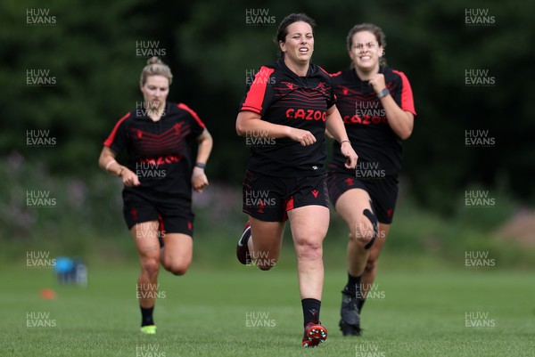 050722 - Wales Women Rugby Squad back in training as the road to the World Cup begins - Sioned Harries during training