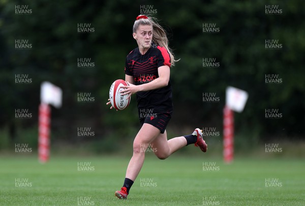 050722 - Wales Women Rugby Squad back in training as the road to the World Cup begins - Hannah Jones during training