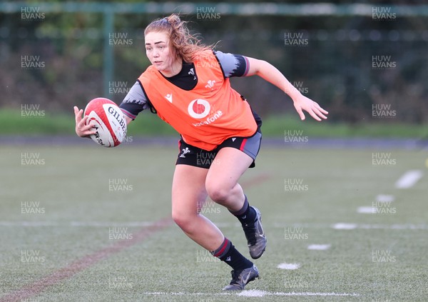 060423 -  Wales Women Rugby Squad - Niamh Terry during a training session ahead of their TicTok Women’s 6 Nations match against England