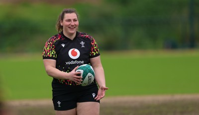 060526 - Wales Women Rugby Training Session - Gwenllian Pyrs during training ahead of the 6 Nations match against Ireland