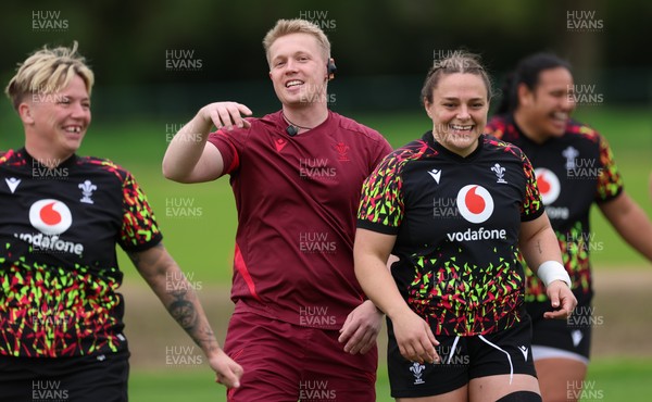 060526 - Wales Women Rugby Training Session - Donna Rose, Tom Oglethorpe and Jenni Scoble during training ahead of the 6 Nations match against Ireland