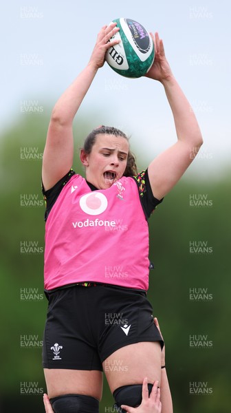 060526 - Wales Women Rugby Training Session - Branwen Metcalfe during training ahead of the 6 Nations match against Ireland