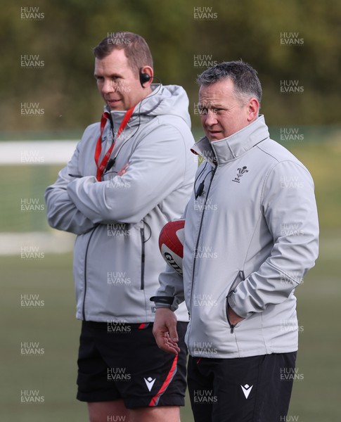 070323 - Wales Women Rugby Training Session - Wales women head coach Ioan Cunningham, left and attack coach Shaun Connor