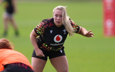070426 - Wales Women Rugby Squad - Kelsie Webster during training session ahead of the opening Women’s 6 Nations match against Scotland