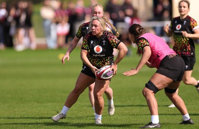 070426 - Wales Women Rugby Squad - during training session ahead of the opening Women’s 6 Nations match against Scotland