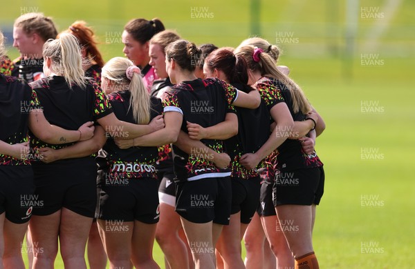 070426 - Wales Women Rugby Squad - The Wales squad during training session ahead of the opening Women’s 6 Nations match against Scotland