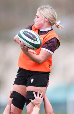 080424 - Wales Women Rugby Training Session - Alex Callender during a training session ahead of Wales’ Women’s 6 Nations match against Ireland