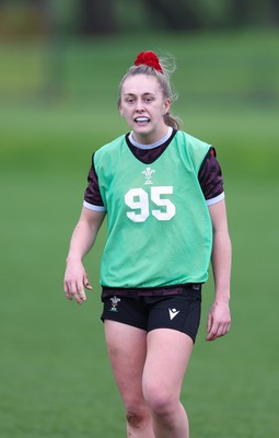 080424 - Wales Women Rugby Training Session - Hannah Jones during a training session ahead of Wales’ Women’s 6 Nations match against Ireland