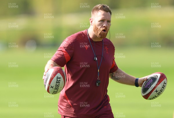 080426 - Wales Women Rugby Squad - Tyrone Holmes, Wales Women defence coach during training session ahead of the opening Women’s 6 Nations match against Scotland