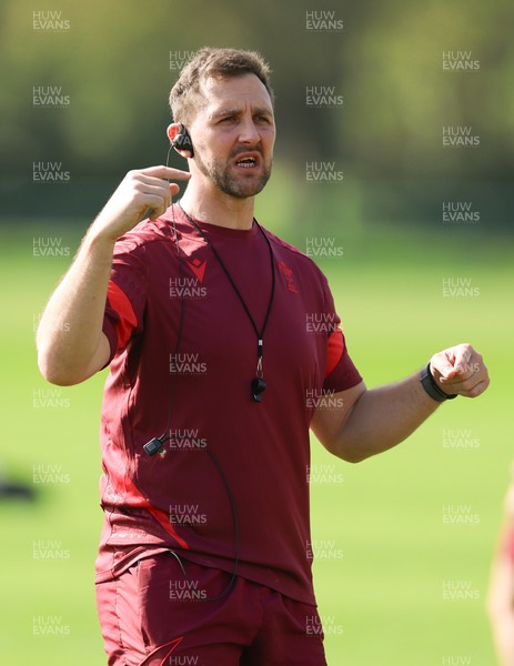 080426 - Wales Women Rugby Squad - Ashley Beck, Wales Women interim attack coach during training session ahead of the opening Women’s 6 Nations match against Scotland