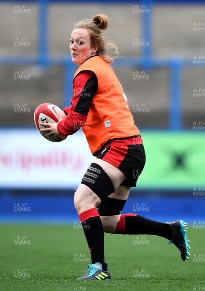090421 - Wales Women Rugby Training - Abbie Fleming during training