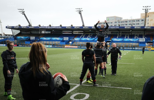 100318 - Wales Women's Captains Run, BT Sport Cardiff Arms Park - Wales Women go through a training session ahead of their Six Nations match against Italy at the Principality Stadium