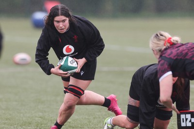 100424 - Wales Women Rugby Training - Gwennan Hopkins during a training session ahead of Wales’ Women’s 6 Nations match against Ireland