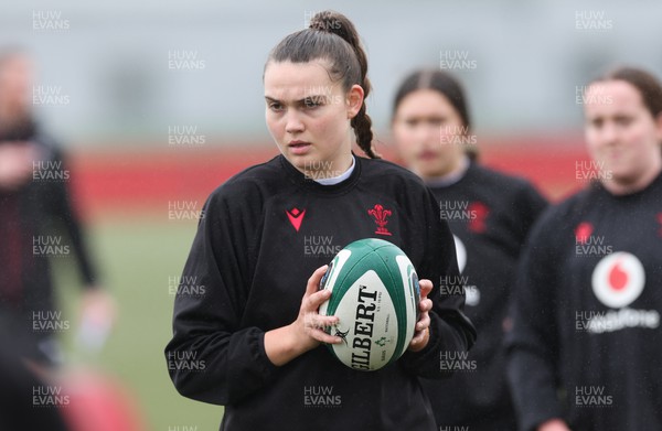100424 - Wales Women Rugby Training - Bryonie King during a training session ahead of Wales’ Women’s 6 Nations match against Ireland