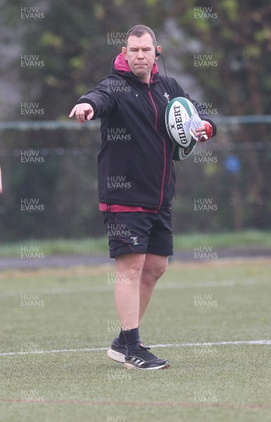 100424 - Wales Women Rugby Training - Ioan Cunningham, Wales Women head coach, during a training session ahead of Wales’ Women’s 6 Nations match against Ireland