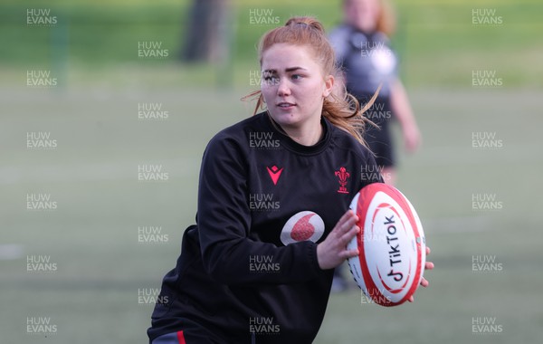 130423 - Wales Women Rugby Training - Niamh Terry during training ahead of the TicTok Women’s 6 Nations match against England 