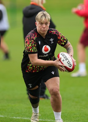 140426 - Wales Women Rugby Training - Donna Rose during a rugby training session ahead of the Women’s 6 Nations match against France