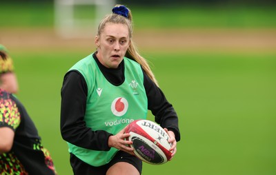140426 - Wales Women Rugby Training - Hannah Dallavalle during a rugby training session ahead of the Women’s 6 Nations match against France