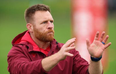 140426 - Wales Women Rugby Training - Tyrone Holmes, Wales Women defence coach during a rugby training session ahead of the Women’s 6 Nations match against France
