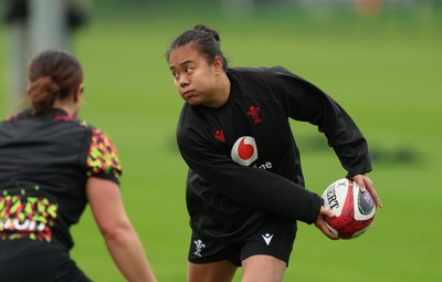 140426 - Wales Women Rugby Training - Jenna De Vera during a rugby training session ahead of the Women’s 6 Nations match against France