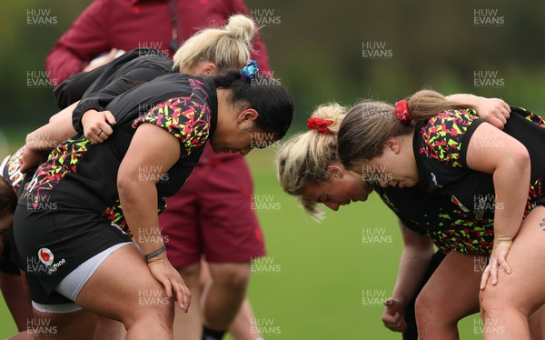 140426 - Wales Women Rugby Training - The Wales forwards scrum down during a rugby training session ahead of the Women’s 6 Nations match against France