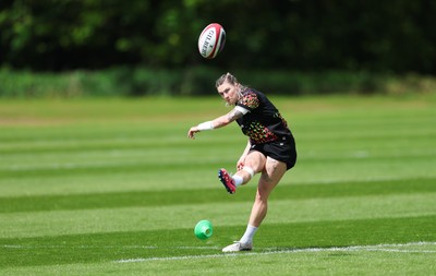 140526 - Wales Women Rugby Training - Keira Bevan during a rugby training session ahead of their final Women’s 6 Nations match against Italy