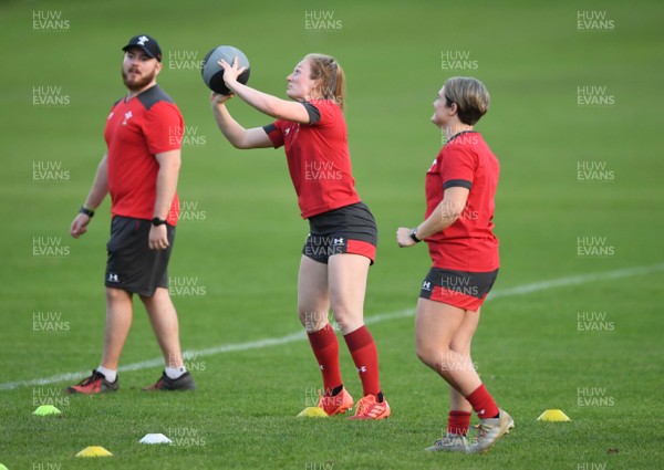 140920 - Wales Women Rugby Training - Abbie Fleming during training