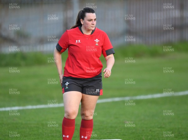 140920 - Wales Women Rugby Training - Laura Bleehen during training
