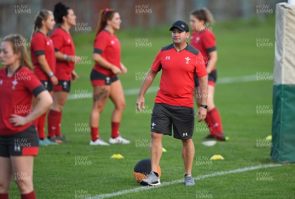 140920 - Wales Women Rugby Training - Darren Edwards during training