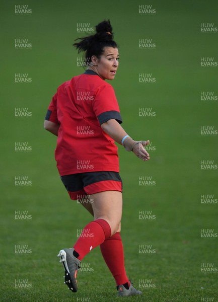140920 - Wales Women Rugby Training - Shona Powell Hughes during training
