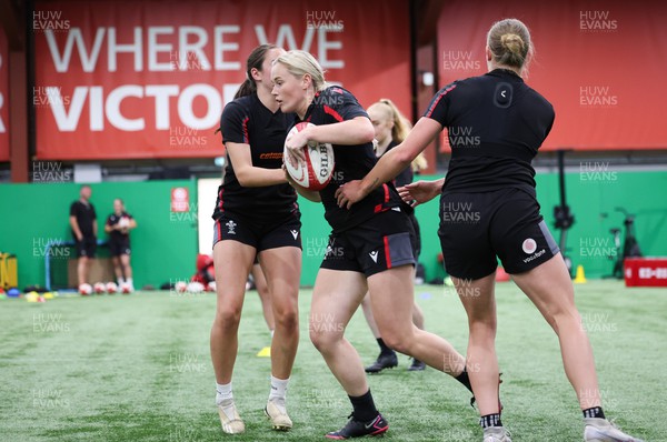 140923 - Wales Women Rugby Training Session - Meg Webb during training session