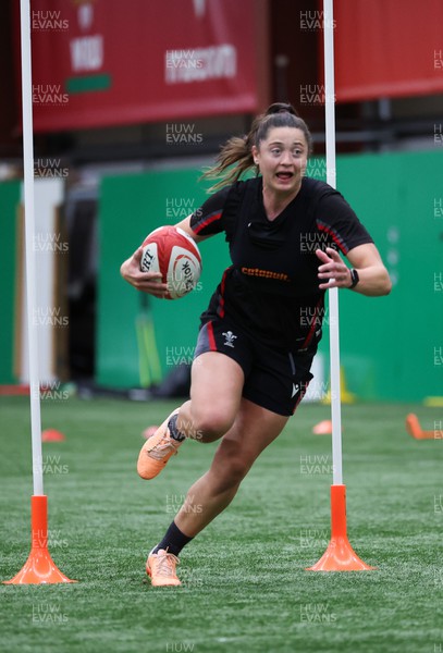140923 - Wales Women Rugby Training Session - Robyn Wilkins during training session