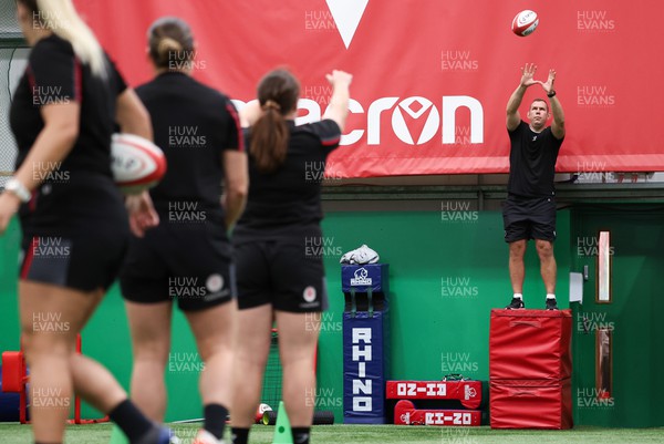 140923 - Wales Women Rugby Training Session - Ioan Cunningham works with the forwards during training session