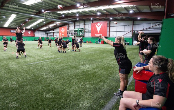 140923 - Wales Women Rugby Training Session - The forwards work on line out drills during training session