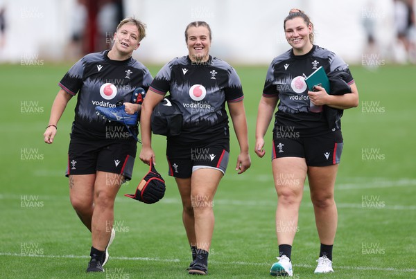 140923 - Wales Women Rugby Training Session - Donna Rose, Carys Phillips and Gwenllian Pyrs during training session